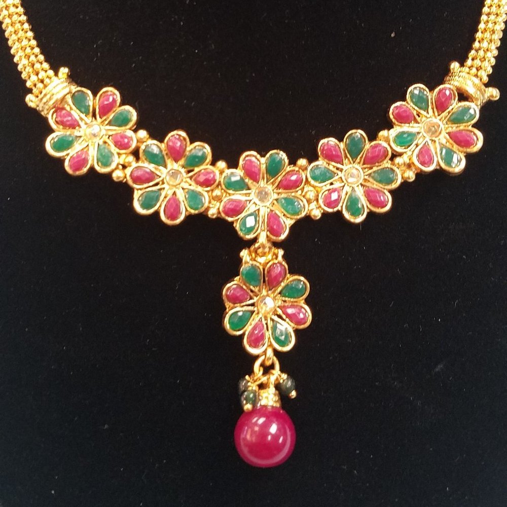 Bollywood Style Glamorous Necklace